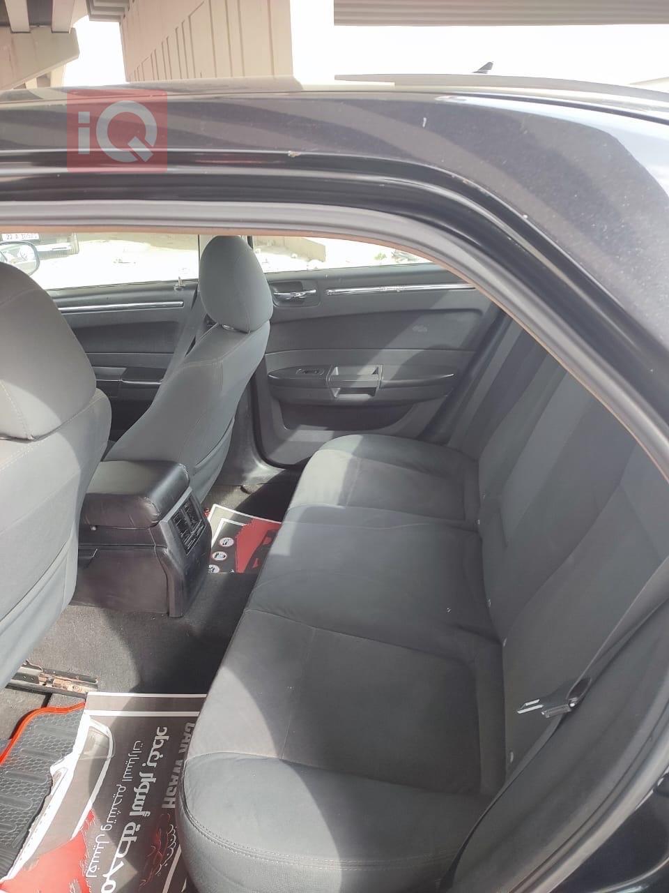 کرایسلەر 300